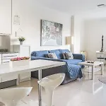 Home2book Comfy Rambla アパート